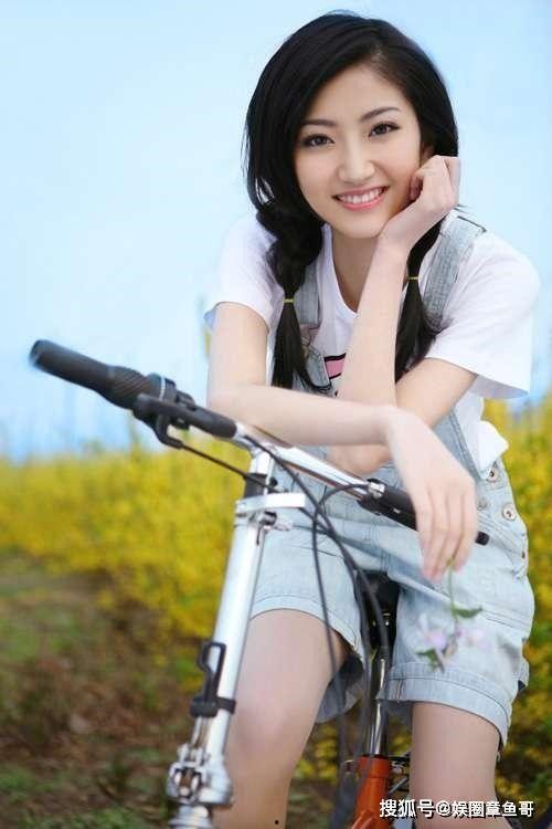 娱乐爆料景甜迷信视频,揭秘明星背后的神秘信仰